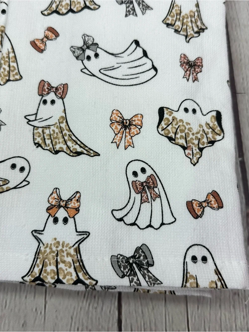 NWT abbey cottage Halloween Ghost Kitchen Towel 2pk leopard print bows spooky